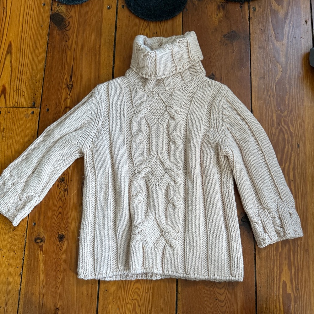 Barney’s New York Cashmere Light Pink 3/4 length sweater